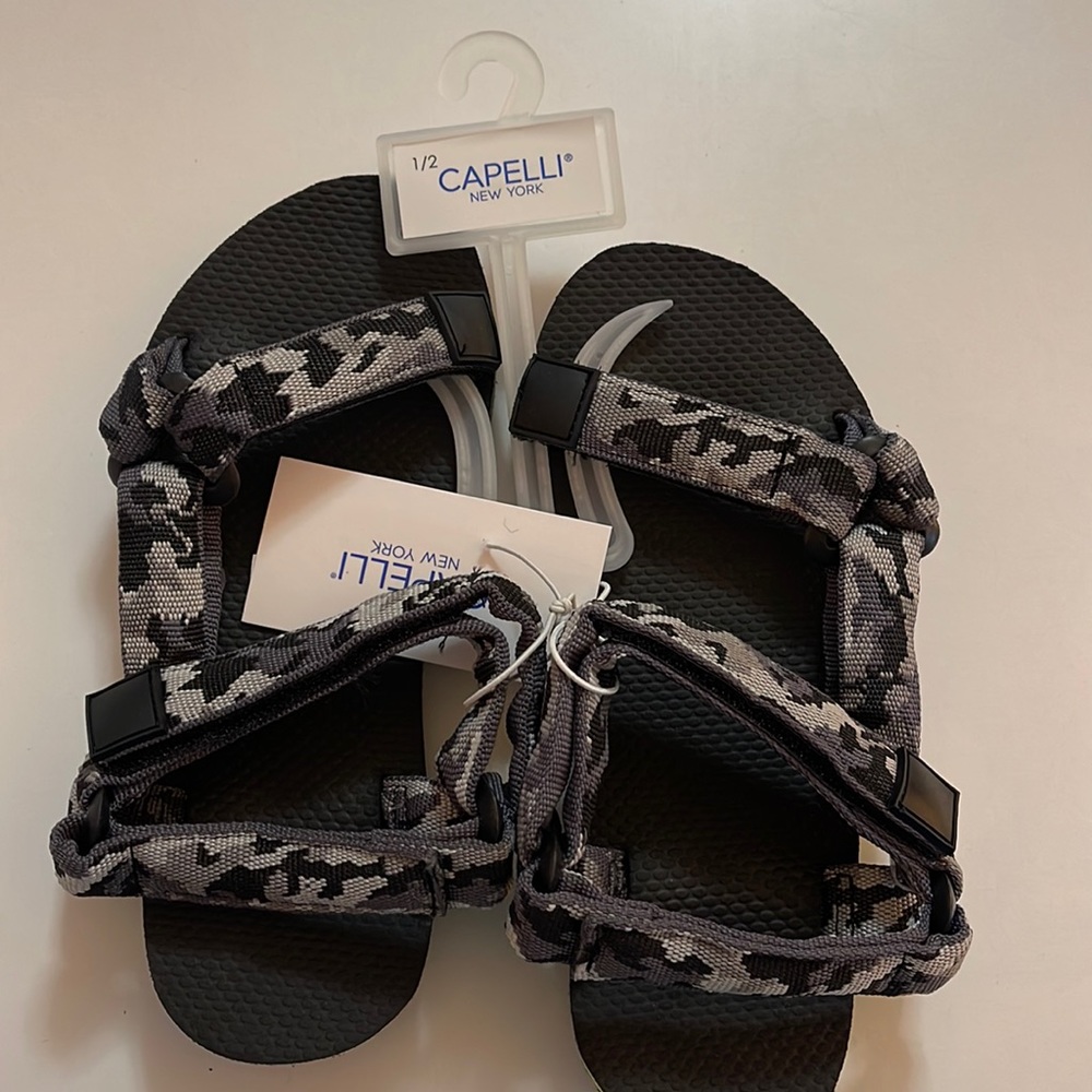 Capelli of New York sandals